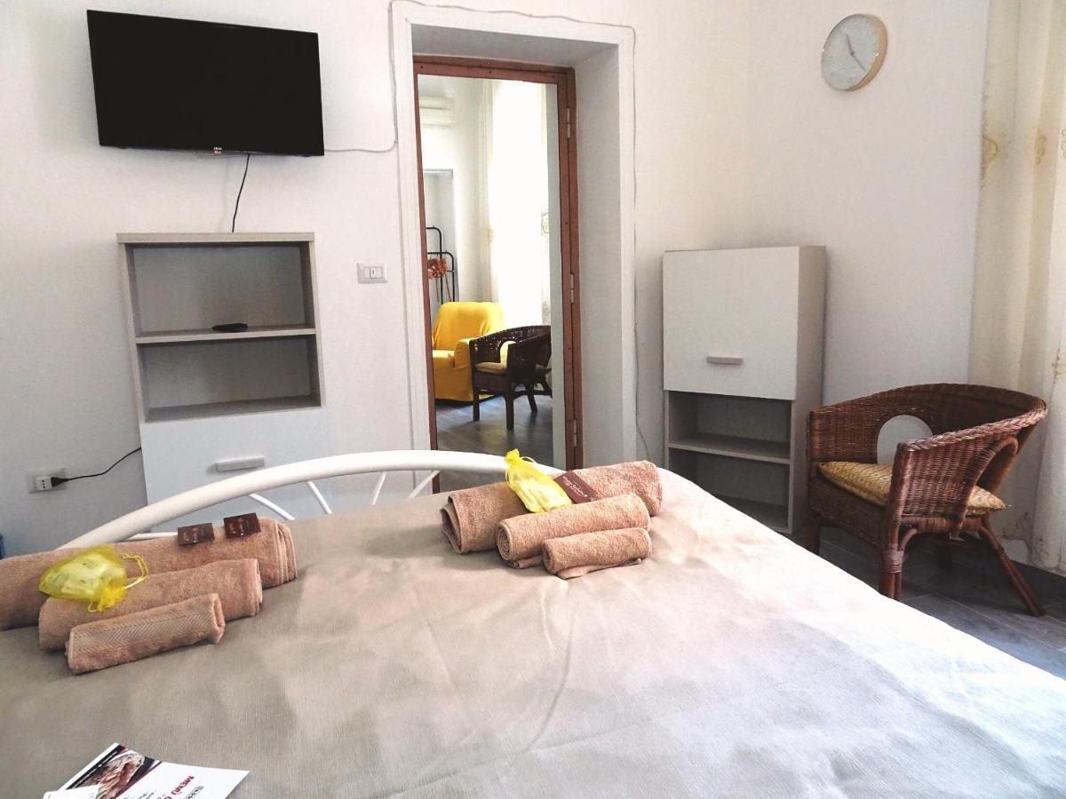 Bed & Breakfast A Capua Adiacente Al Duomo - Il Vicolo Luaran gambar