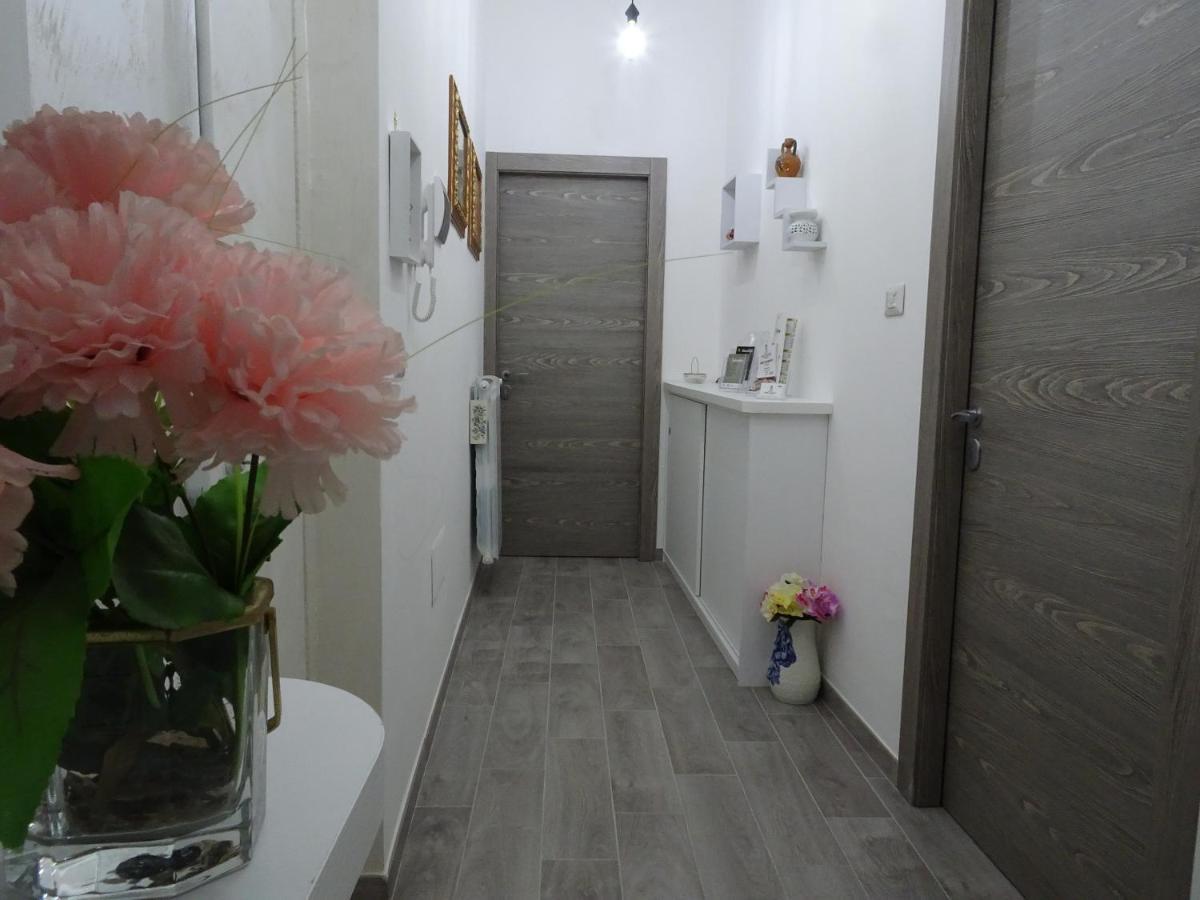 Bed & Breakfast A Capua Adiacente Al Duomo - Il Vicolo Luaran gambar